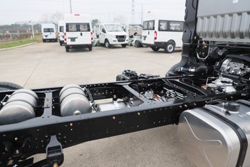���������D6-L 2025�� ���߹��� 2.5L���� 170���� ��ʿ��8�� 4.17�׵��������ῨͼƬ