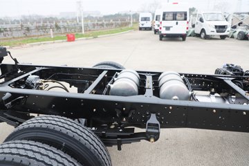 ���������D6-L 2025�� ���߹��� 2.5L���� 170���� ��ʿ��8�� 4.17�׵��������ῨͼƬ