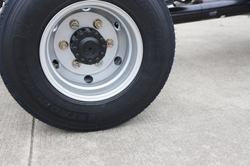���������D6-L 2025�� ���߹��� 2.5L���� 170���� ��ʿ��8�� 4.17�׵��������ῨͼƬ