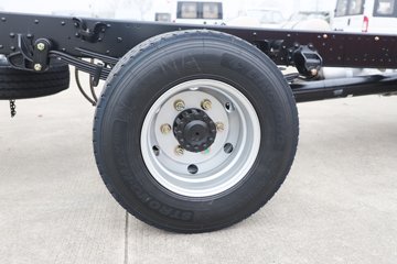 ���������D6-L 2025�� ���߹��� 2.5L���� 170���� ��ʿ��8�� 4.17�׵��������ῨͼƬ