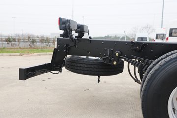 ���������D6-L 2025�� ���߹��� 2.5L���� 170���� ��ʿ��8�� 4.17�׵��������ῨͼƬ