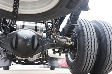 ���������D6-L 2025�� ���߹��� 2.5L���� 170���� ��ʿ��8�� 4.17�׵��������ῨͼƬ