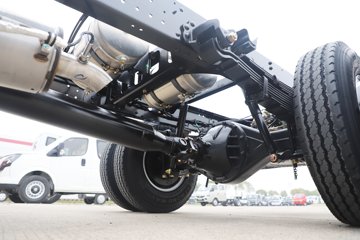 ���������D6-L 2025�� ���߹��� 2.5L���� 170���� ��ʿ��8�� 4.17�׵��������ῨͼƬ