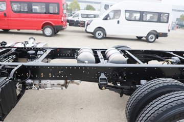 ���������D6-L 2025�� ���߹��� 2.5L���� 170���� ��ʿ��8�� 4.17�׵��������ῨͼƬ