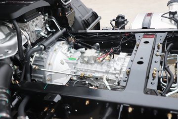 ���������D6-L 2025�� ���߹��� 2.5L���� 170���� ��ʿ��8�� 4.17�׵��������ῨͼƬ