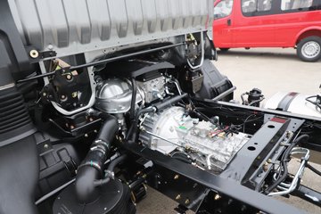 ���������D6-L 2025�� ���߹��� 2.5L���� 170���� ��ʿ��8�� 4.17�׵��������ῨͼƬ
