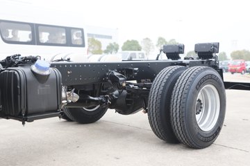 ���������D6-L 2025�� ���߹��� 2.5L���� 170���� ��ʿ��8�� 4.17�׵��������ῨͼƬ