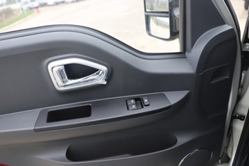 ����;�� T5 1.6L 122���� ���� 2.835��˫������С��ͼƬ