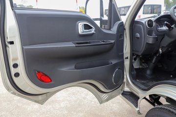 ����;�� T5 1.6L 122���� ���� 2.835��˫������С��ͼƬ