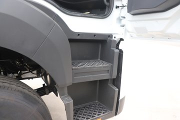 ���������D9 4X2 ���綯ѹ��ʽ�������䳵 ����ʱ��231.84kWhͼƬ