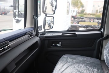 ���������D9 4X2 ���綯ѹ��ʽ�������䳵 ����ʱ��231.84kWhͼƬ