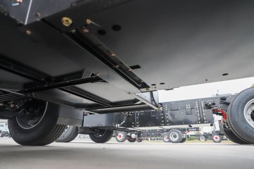 ���������D9 4X2 ���綯ѹ��ʽ�������䳵 ����ʱ��231.84kWhͼƬ