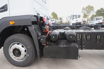 ���������D9 4X2 ���綯ѹ��ʽ�������䳵 ����ʱ��231.84kWhͼƬ