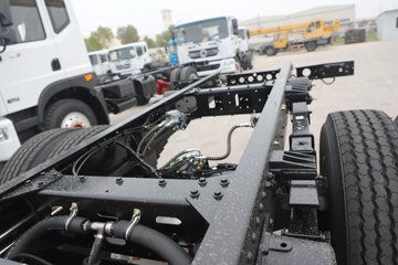 ���������D9 4X2 ���綯ѹ��ʽ�������䳵 ����ʱ��231.84kWhͼƬ