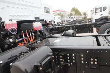 ���������D9 4X2 ���綯ѹ��ʽ�������䳵 ����ʱ��231.84kWhͼƬ