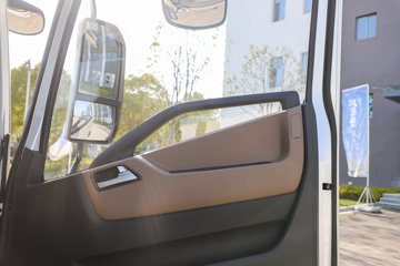 ����Ծ�� ��ԽH500�� 2.5L���� 170���� ��ʿ��8�� ��ɲ 4.2�׵��Ų�դʽ�ῨͼƬ