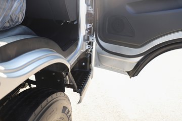 ����Ծ�� ��ԽH500�� 2.5L���� 170���� ��ʿ��8�� ��ɲ 4.2�׵��Ų�դʽ�ῨͼƬ