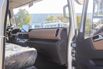 ����Ծ�� ��ԽH500�� 2.5L���� 170���� ��ʿ��8�� ��ɲ 4.2�׵��Ų�դʽ�ῨͼƬ