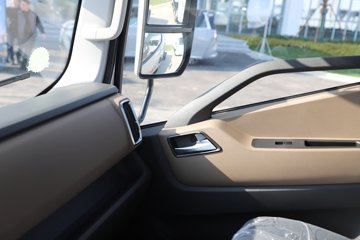 ����Ծ�� ��ԽH500�� 2.5L���� 170���� ��ʿ��8�� ��ɲ 4.2�׵��Ų�դʽ�ῨͼƬ