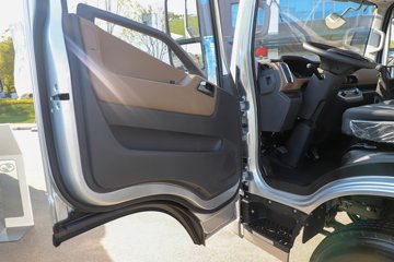 ����Ծ�� ��ԽH500�� 2.5L���� 170���� ��ʿ��8�� ��ɲ 4.2�׵��Ų�դʽ�ῨͼƬ