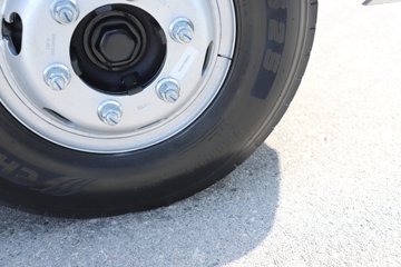 ����Ծ�� ��ԽH500�� 2.5L���� 170���� ��ʿ��8�� ��ɲ 4.2�׵��Ų�դʽ�ῨͼƬ