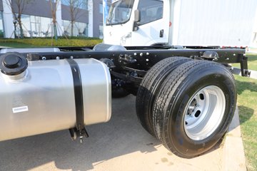 ����Ծ�� ��ԽH500�� 2.5L���� 170���� ��ʿ��8�� ��ɲ 4.2�׵��Ų�դʽ�ῨͼƬ