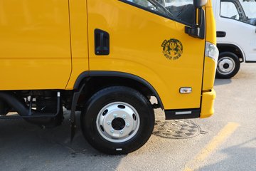 Ծ����ԽC300 ��ֵ�� 142���� ������5�� 3.12��˫����ʽ�ῨͼƬ