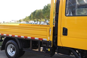 Ծ����ԽC300 ��ֵ�� 142���� ������5�� 3.12��˫����ʽ�ῨͼƬ