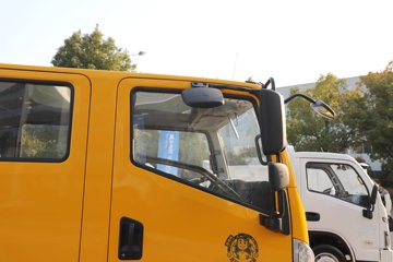 Ծ����ԽC300 ��ֵ�� 142���� ������5�� 3.12��˫����ʽ�ῨͼƬ