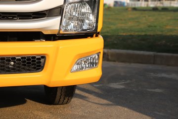 Ծ����ԽC300 ��ֵ�� 142���� ������5�� 3.12��˫����ʽ�ῨͼƬ