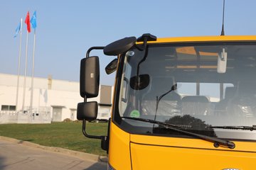 Ծ����ԽC300 ��ֵ�� 142���� ������5�� 3.12��˫����ʽ�ῨͼƬ