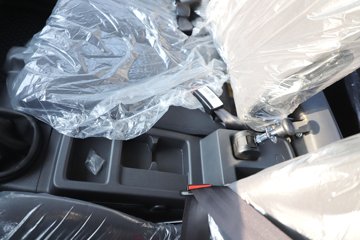 Ծ����ԽC300 ��ֵ�� 142���� ������5�� 3.12��˫����ʽ�ῨͼƬ