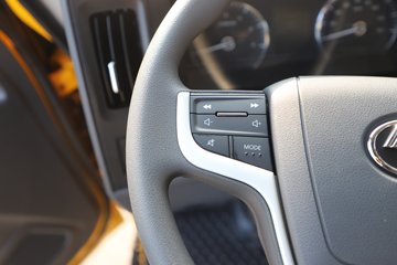 Ծ����ԽC300 ��ֵ�� 142���� ������5�� 3.12��˫����ʽ�ῨͼƬ