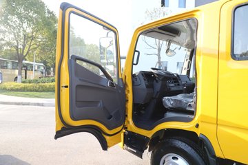 Ծ����ԽC300 ��ֵ�� 142���� ������5�� 3.12��˫����ʽ�ῨͼƬ