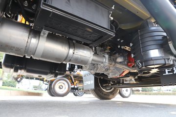 Ծ����ԽC300 ��ֵ�� 142���� ������5�� 3.12��˫����ʽ�ῨͼƬ