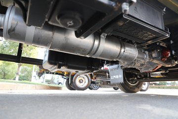 Ծ����ԽC300 ��ֵ�� 142���� ������5�� 3.12��˫����ʽ�ῨͼƬ