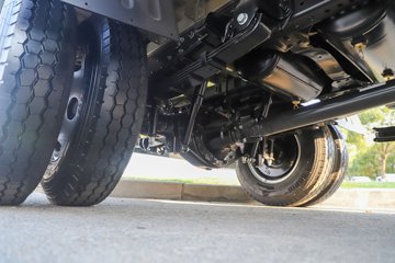 Ծ����ԽC300 ��ֵ�� 142���� ������5�� 3.12��˫����ʽ�ῨͼƬ