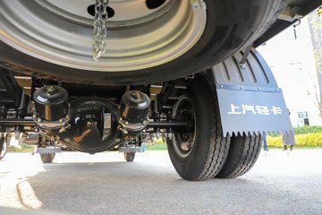 Ծ����ԽC300 ��ֵ�� 142���� ������5�� 3.12��˫����ʽ�ῨͼƬ