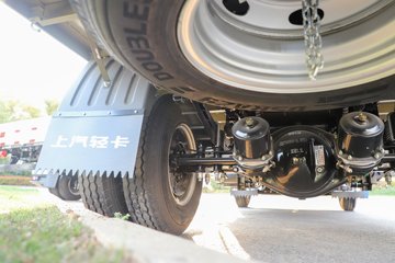 Ծ����ԽC300 ��ֵ�� 142���� ������5�� 3.12��˫����ʽ�ῨͼƬ