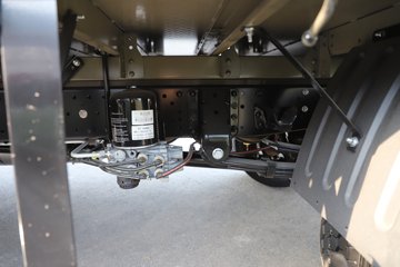 Ծ����ԽC300 ��ֵ�� 142���� ������5�� 3.12��˫����ʽ�ῨͼƬ