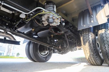 Ծ����ԽC300 ��ֵ�� 142���� ������5�� 3.12��˫����ʽ�ῨͼƬ