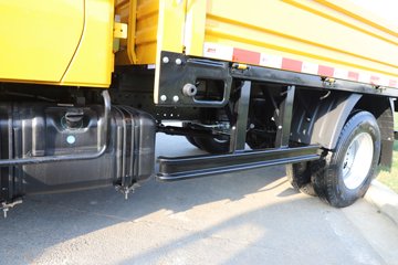 Ծ����ԽC300 ��ֵ�� 142���� ������5�� 3.12��˫����ʽ�ῨͼƬ