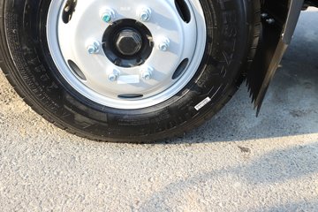 Ծ����ԽC300 ��ֵ�� 142���� ������5�� 3.12��˫����ʽ�ῨͼƬ