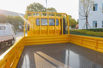 Ծ����ԽC300 ��ֵ�� 142���� ������5�� 3.12��˫����ʽ�ῨͼƬ