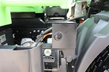 ����Ծ��������EH5 4X2 4�׵��Ŵ��綯��ж�� ����ʱ��140.95kWhͼƬ