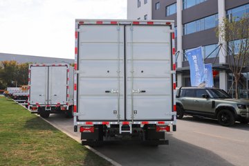 ����Ծ������T1 ��װ�� 4.17�׵��Ŵ��綯��ʽ�Ῠ ����ʱ��120.27kWhͼƬ