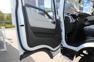 ����Ծ������T1 ��װ�� 4.17�׵��Ŵ��綯��ʽ�Ῠ ����ʱ��120.27kWhͼƬ