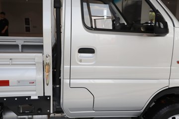 ����Ծ������S90 1.6L���� 123���� ����5�� Һɲ 3.05�׵�������΢��ͼƬ