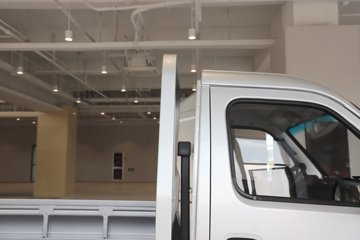 ����Ծ������S90 1.6L���� 123���� ����5�� Һɲ 3.05�׵�������΢��ͼƬ