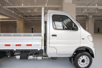 ����Ծ������S90 1.6L���� 123���� ����5�� Һɲ 3.05�׵�������΢��ͼƬ